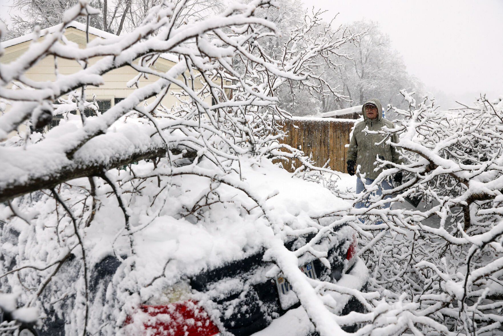 010322-cdp-news-snow159.JPG